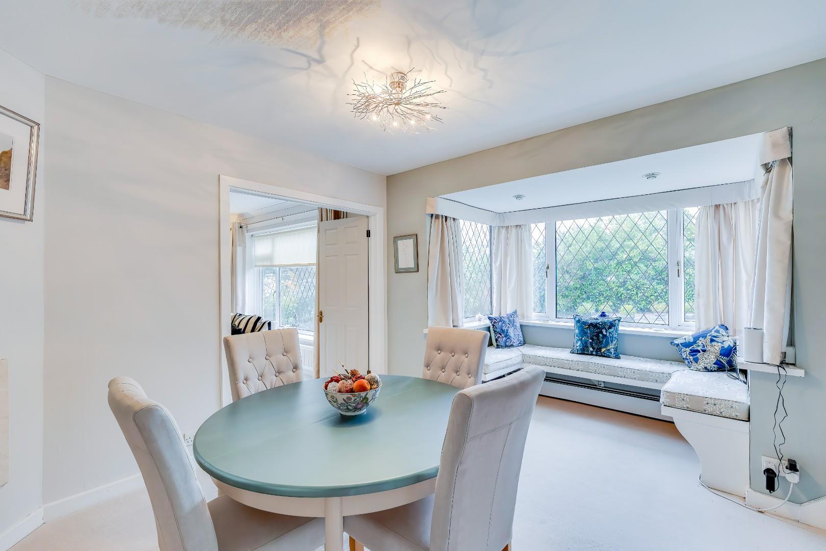 43 Highwalls Avenue, Dinas Powys, CF64 4AQ